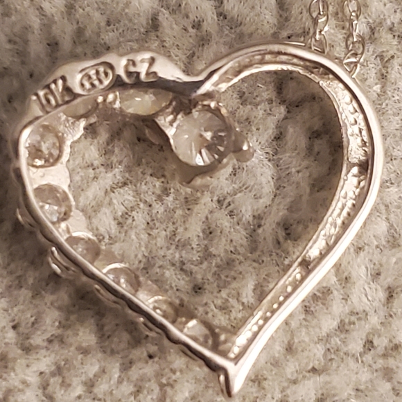 10k wg cz heart necklace - Picture 3 of 3
